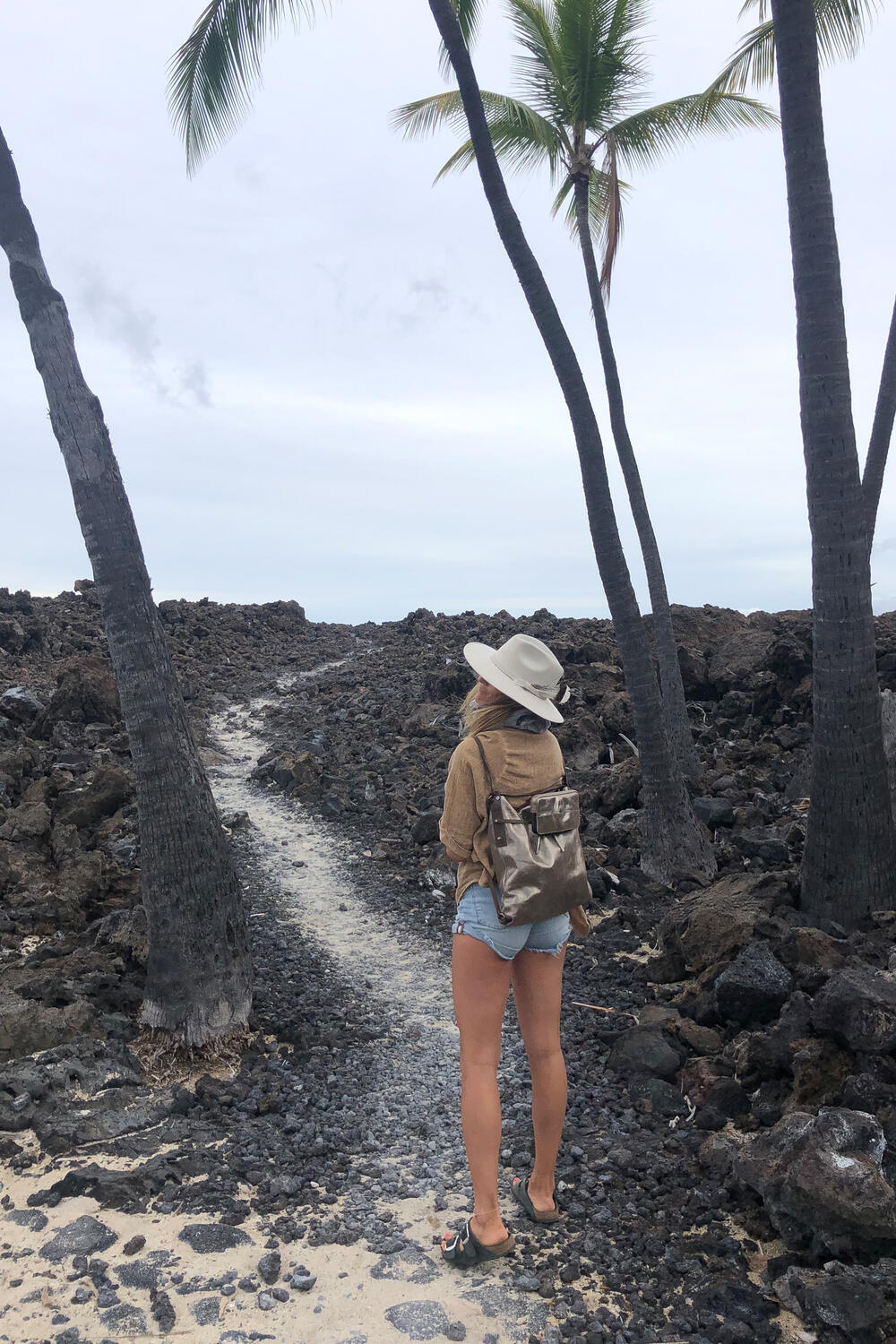 Julia Dujmovits auf Maui AMPLE ed.1 & X.ONI ed.2  crackled anthtra 