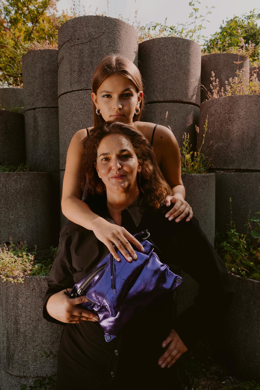 Schultertasche MOONLIT ed.1 crackled purple und ILU ed.3 crackled purple