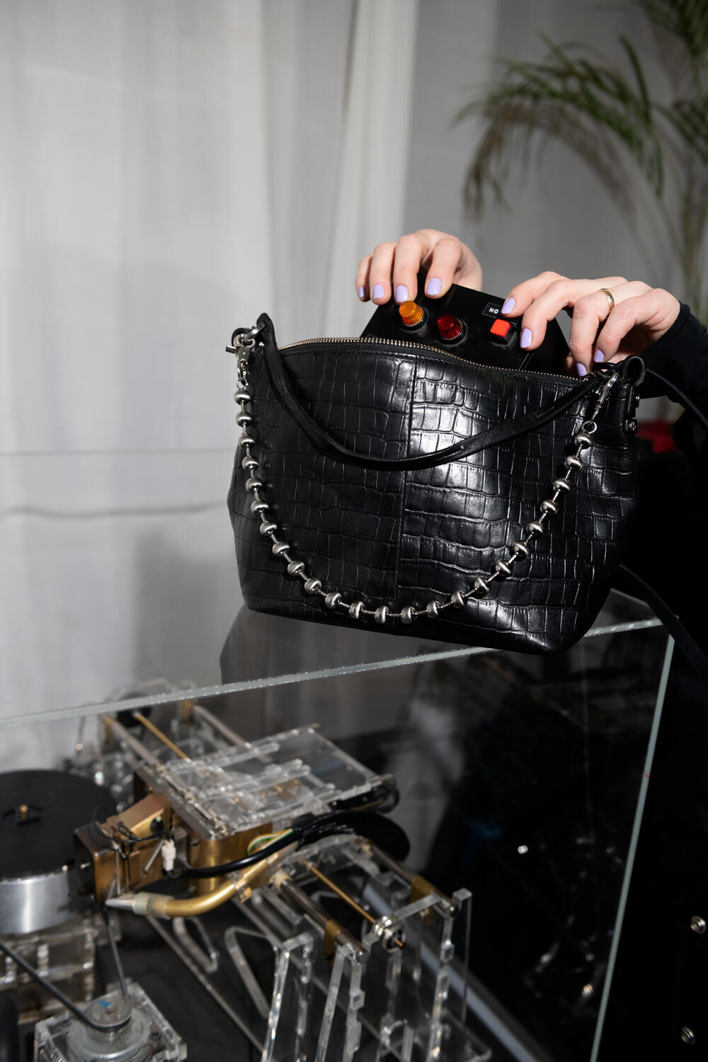 INA KENT meets Kati Trenk LUELL ed.1 eco croc black und BALL'N'CHAIn ed.1