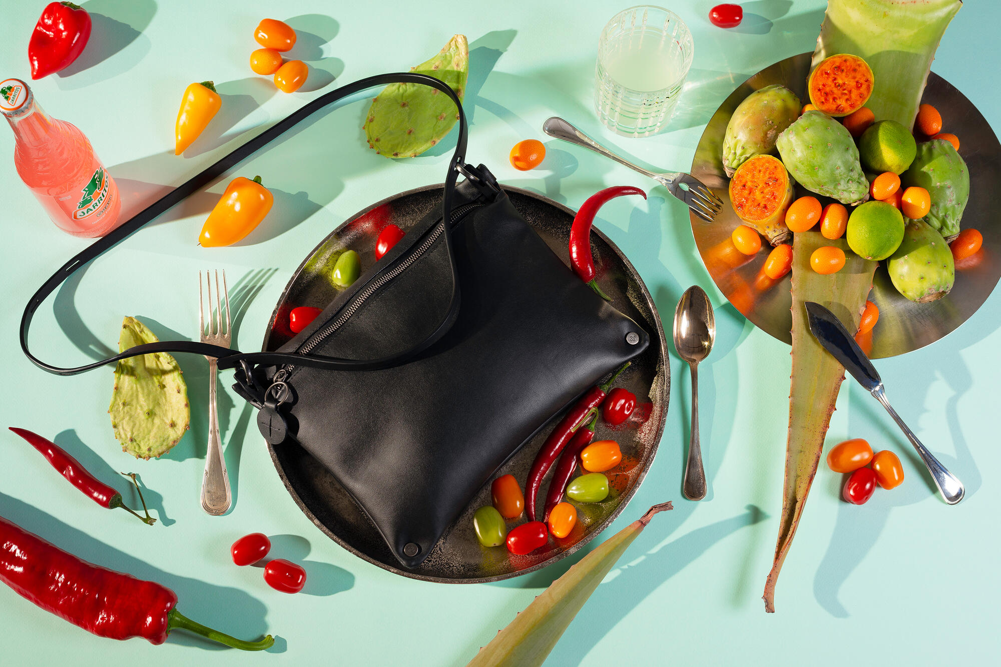 INA KENT Umhängetasche MOONLIT ed.1 aus veganem Leder