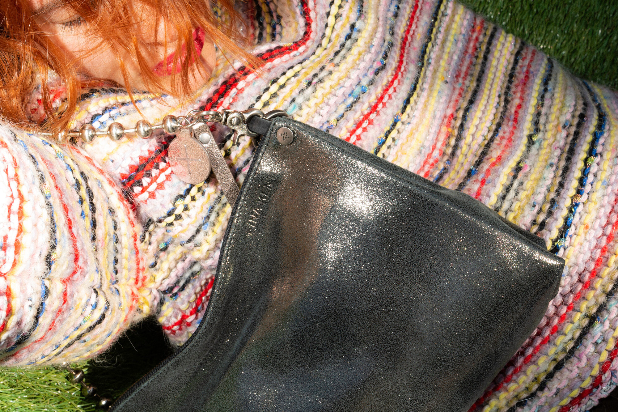 Schultertasche ORNAMENT ed.2 mit Schlüsselkette BALL'N'CHAIN ed.1 ist wieder erhältlich