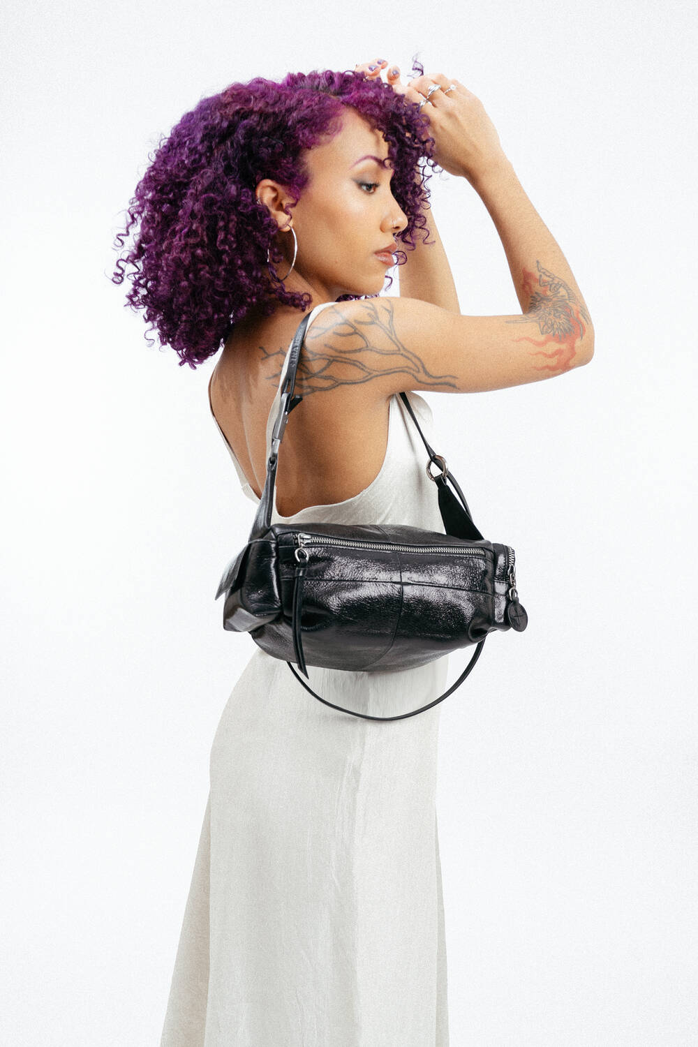 Ledertasche aus glänzendem, schwarzem Leder namens ROXIE ed.1