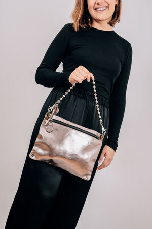 INA KENT Schultertasche mit Kette Top Seller MOONLIT ed.1 metallic Leder crackled rose