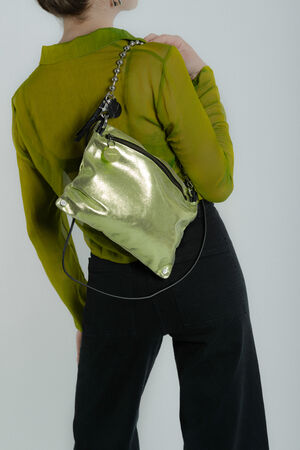 Metallic Schultertasche mit Kettenriemen MOONLIT ed.1 crackled lime