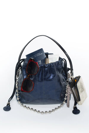 Bucket Back BUFFY ed.1 in crackled navy 
