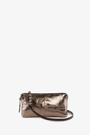 INA KENT Handtasche aus bronzefarbenem Leder mit Reißverschluss, kleinen Perlen und einem dünnen schwarzen Riemen auf weißem Hintergrund.