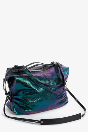 Eine große, irisierende INA KENT-Tasche mit schwarzen Griffen und abnehmbarem Schulterriemen auf weißem Hintergrund.