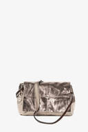 golden metallische Flapbag aus Leder von vorne